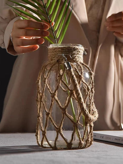 Vase en verre avec filet